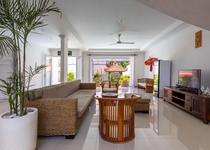 Chunga-changa Double Six Villa